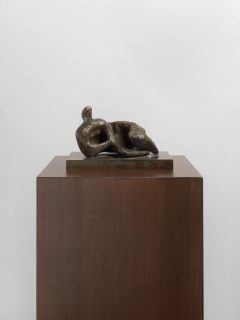 Henry Moore, Reclining Figure Curved: Rough