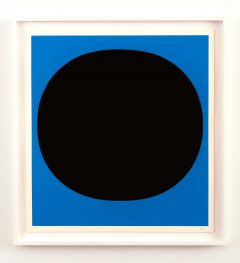 Rupprecht Geiger, Colour in the round (Schwarz auf Blau)